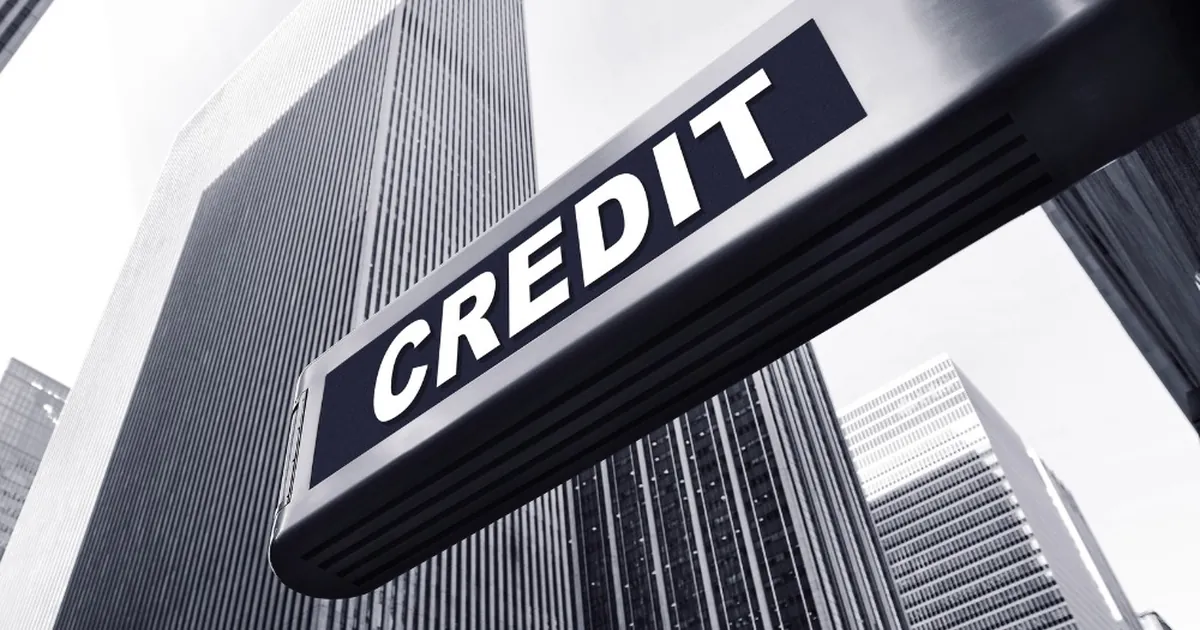 Apollo Debt Solutions redemption limits