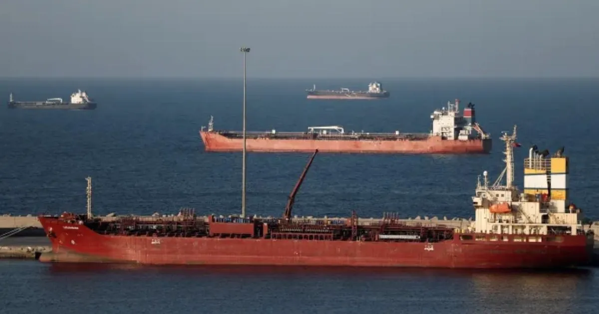 Shipping in the Strait of Hormuz