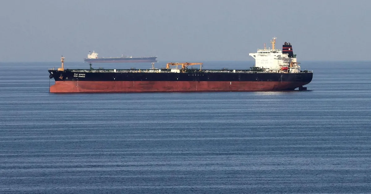 Oil tankers and Strait of Hormuz traffic